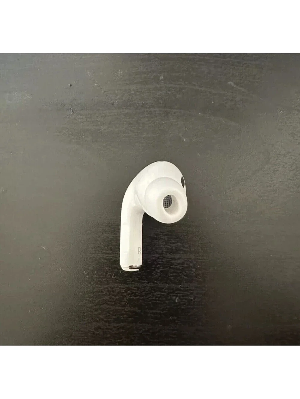 AirPods Pro 2nd Generation USB C Right Side AirPod Replacement A2698